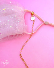 Load image into Gallery viewer, alt=&quot;Heart Chain Facemask sunglasses holder&quot;