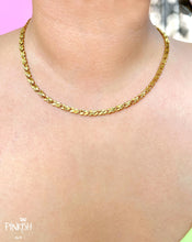 Load image into Gallery viewer, Full Heart Shaped Chain Necklace